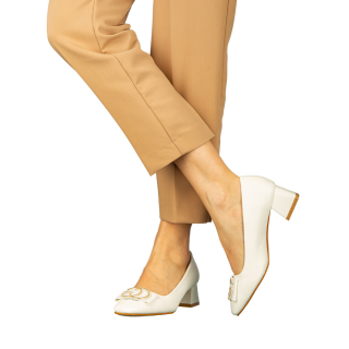 Дамски обувки с ток, Дамски обувки с ток бели  от еко кожа  Assma - Kalapod.bg